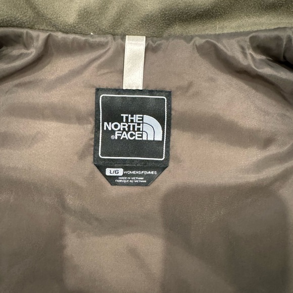 Women’s The North Face Vest - Picture 2 of 2